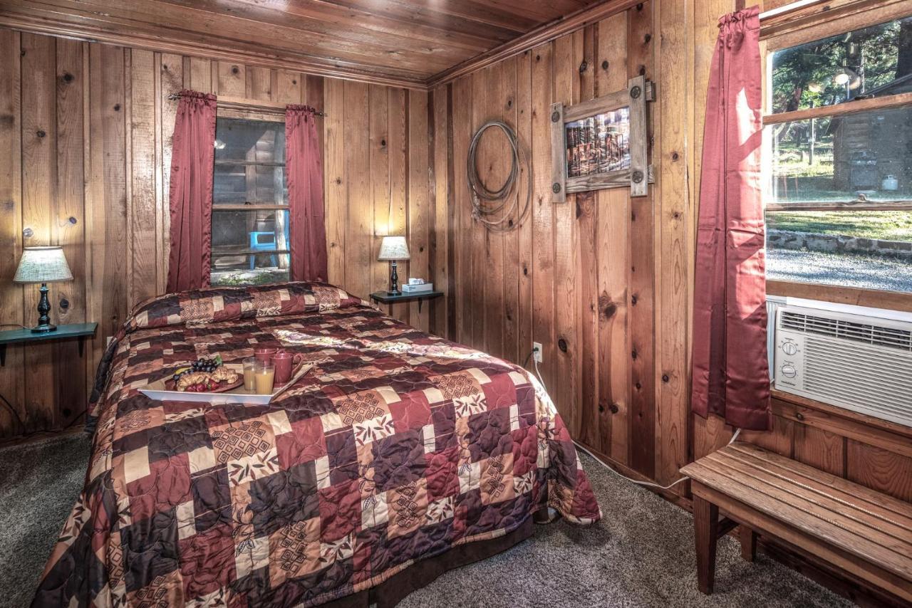 Apache Village 5, Queen Bed, Midtown, Sleeps 2 Руидозо Экстерьер фото